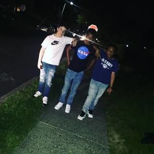 Meet your Posher, Emilio